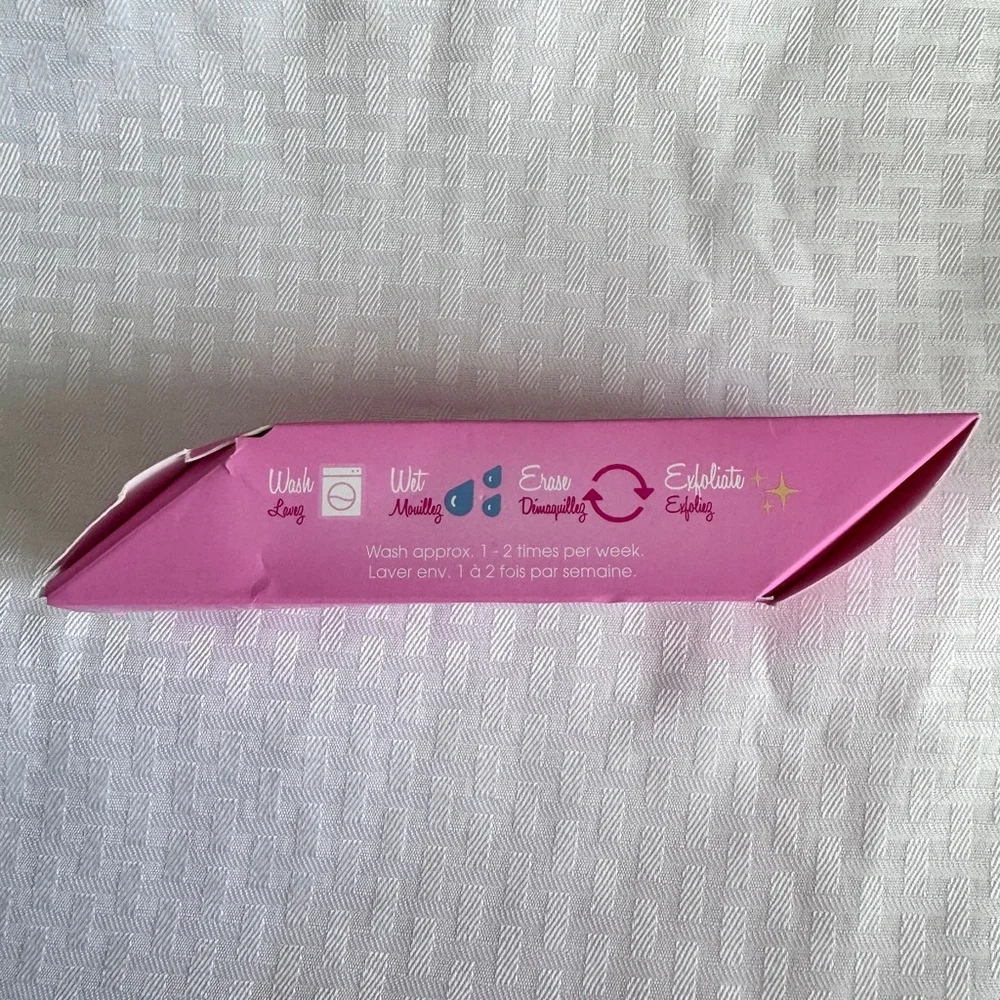 MakeUp Eraser Original Pink Reusable Makeup Remover‎ Cloth Clean Beauty NWT